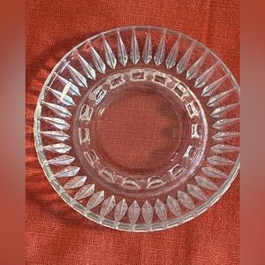 VINTAGE 1970’s Medium Round Clear GLASS ASHTRAY 5 1/4"